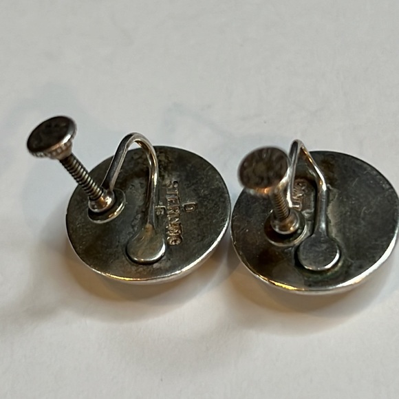 Vintage Southwestern Signed D B Sterling Silver & Turquoise Screw-back Earrings - Picture 5 of 8
